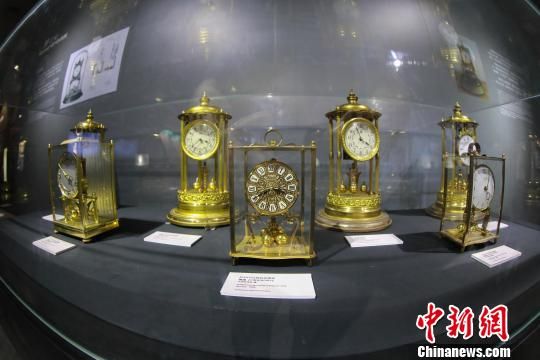 时间故事展亮相上海 中外钟表凝结几代工匠智