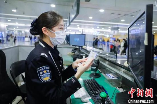 上海浦东国际机场口岸多措并举应对出入境客流攀升