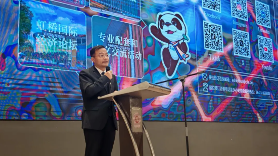 交流合作共促发展一一上海侨青总会组团访问马来西亚出席世界华商大会